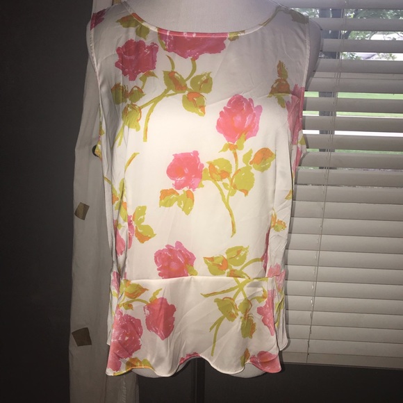 Ann Taylor Tops - 🌻Ann Taylor sleeveless top🌻